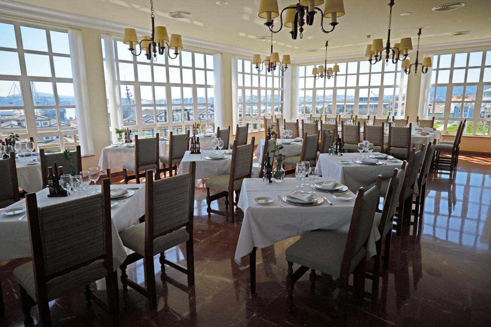 Parador De Ferrol Esterno foto