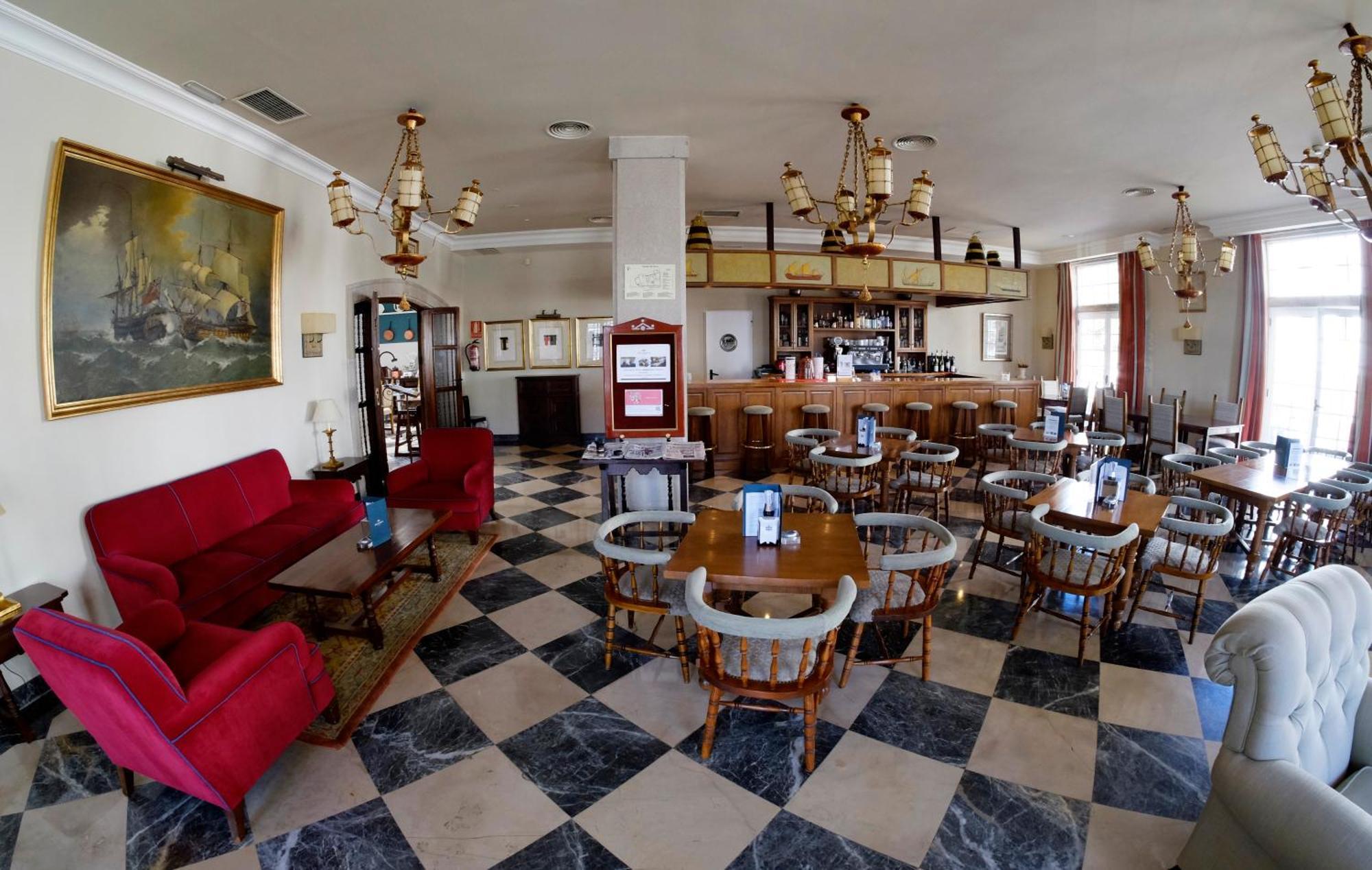 Parador De Ferrol Esterno foto
